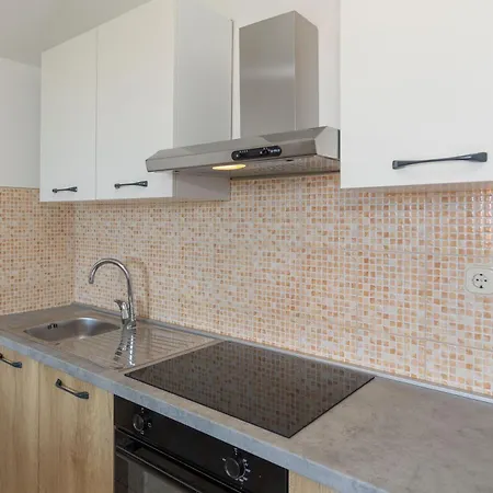 Apartment Perinic, No 2 Vrsi