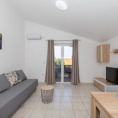Perinic, No 2 Appartement *