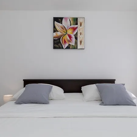 Perinic, No 2 Appartement Vrsi