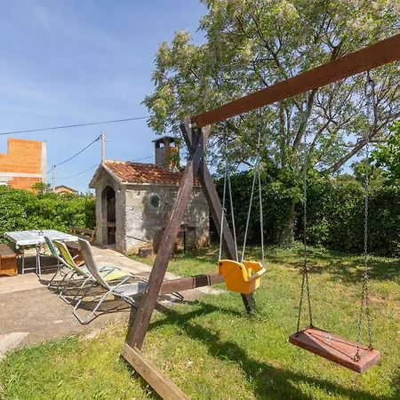 Perinic, No 2 Apartment Vrsi