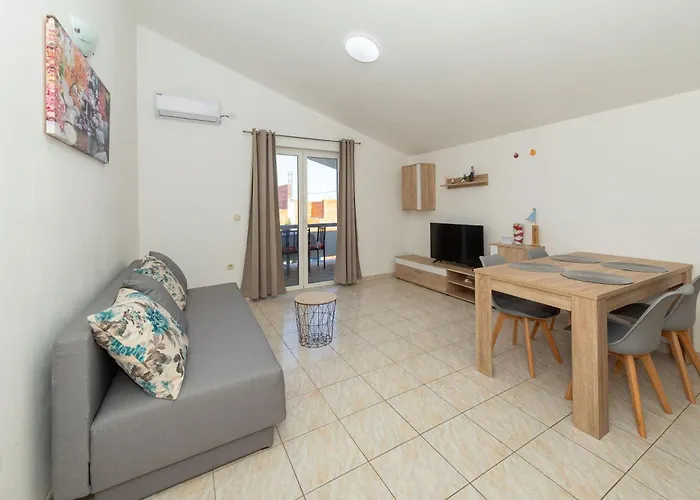 Perinic, No 2 Apartment *